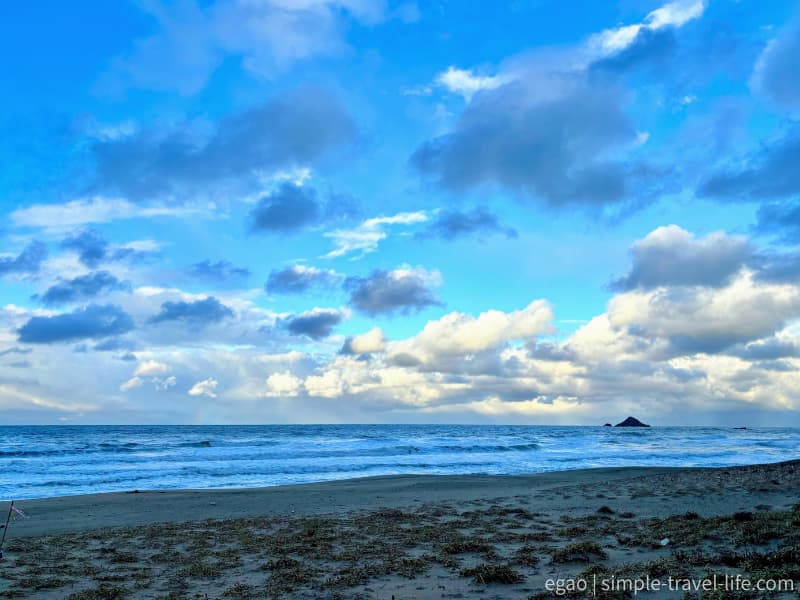 白兎海岸から淤岐ノ島を望む景色