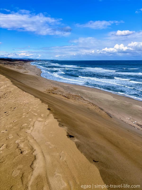 鳥取砂丘の馬の背と日本海の絶景