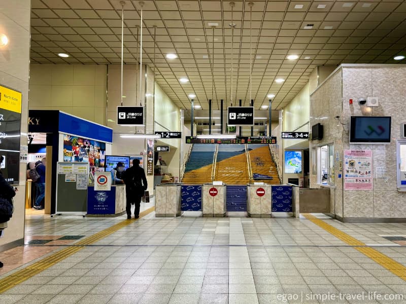 県庁所在地の中心駅では珍しい鳥取駅の有人改札