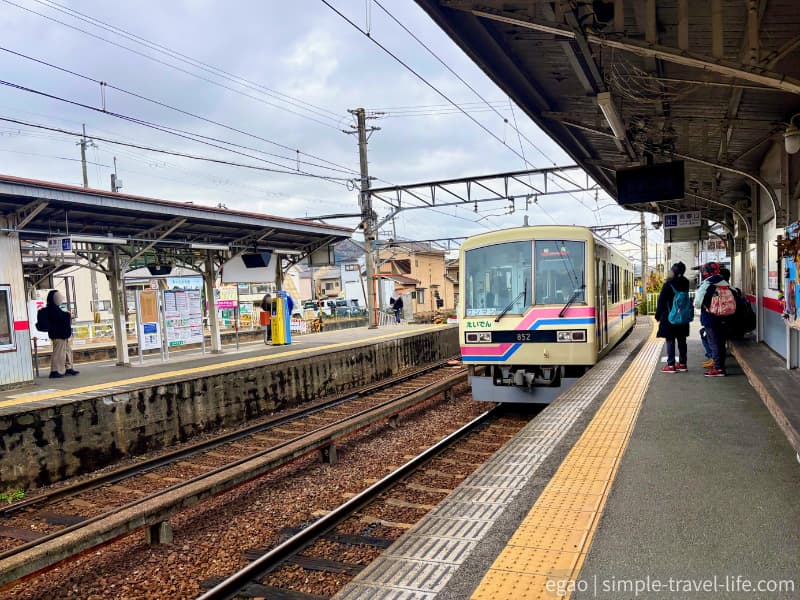 叡山電鉄鞍馬駅のホームの様子